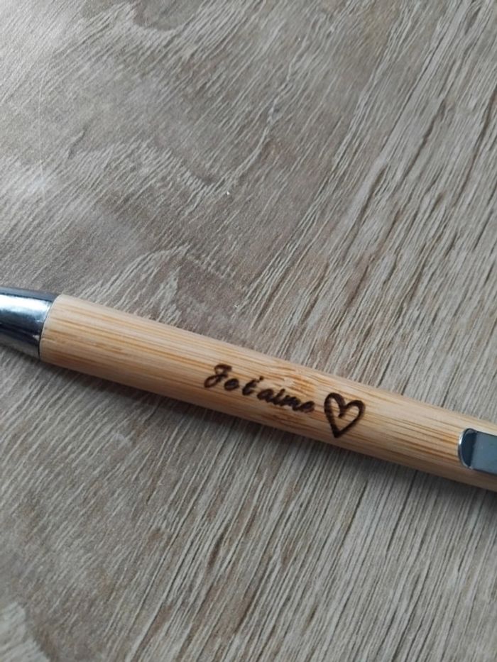 Stylo gravé "je t'aime" neuf - photo numéro 2