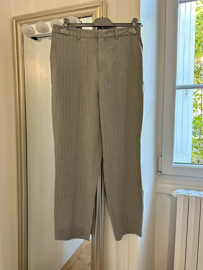 Pantalon tailleur à rayures