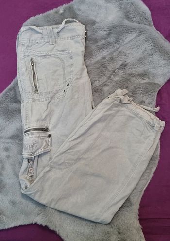 Pantalon resserré chevilles taille 40