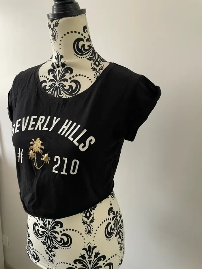 T-shirt court crop top Jennyfer taille S noir Beverly Hills - photo numéro 4