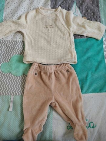 Ensemble pyjama Kiabi 2 pièces 1 mois beige