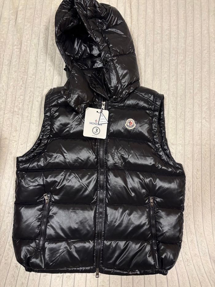 Doudoune Moncler sans manche - photo numéro 3