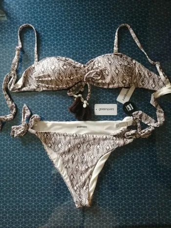 Maillot de bain Goldenpoint taille 40 neuf