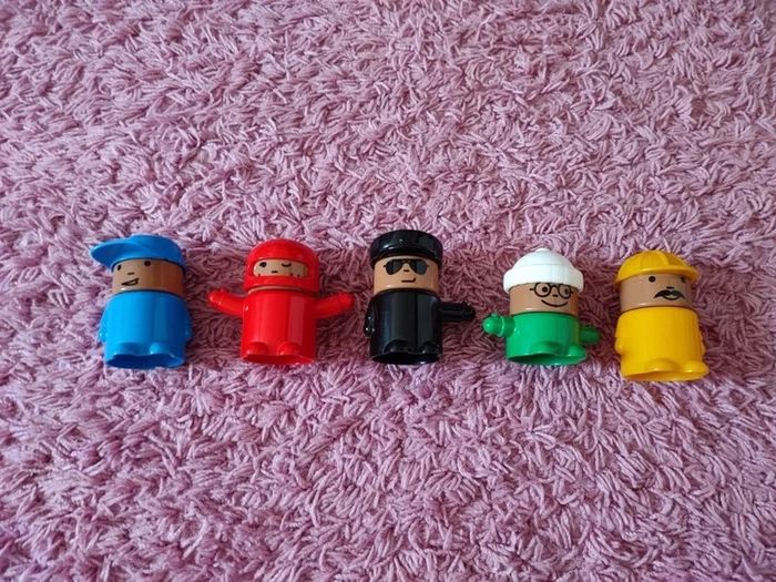 5 figurines - photo numéro 2