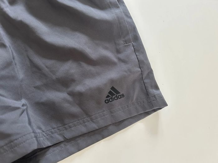 Short adidas garçon 12 ans neuf - photo numéro 2
