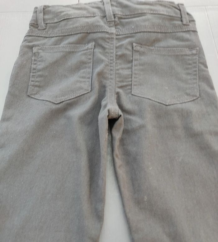 Jean noir 8 ans - photo numéro 6