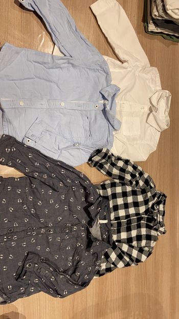 Lot 4 chemises 18 mois