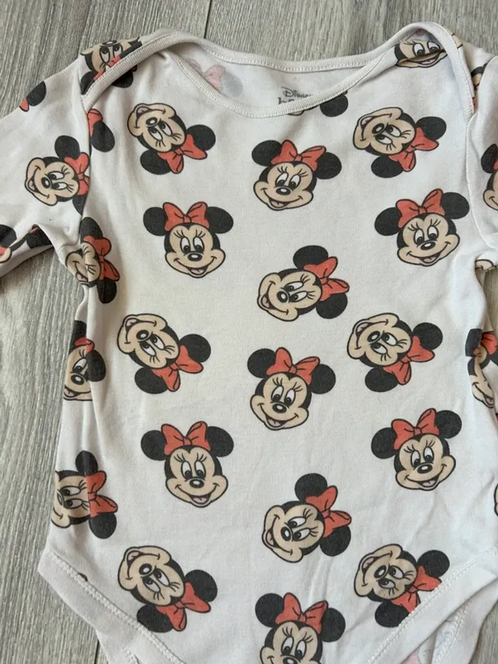 Lot bodys Disney manches longues 36 mois - photo numéro 3