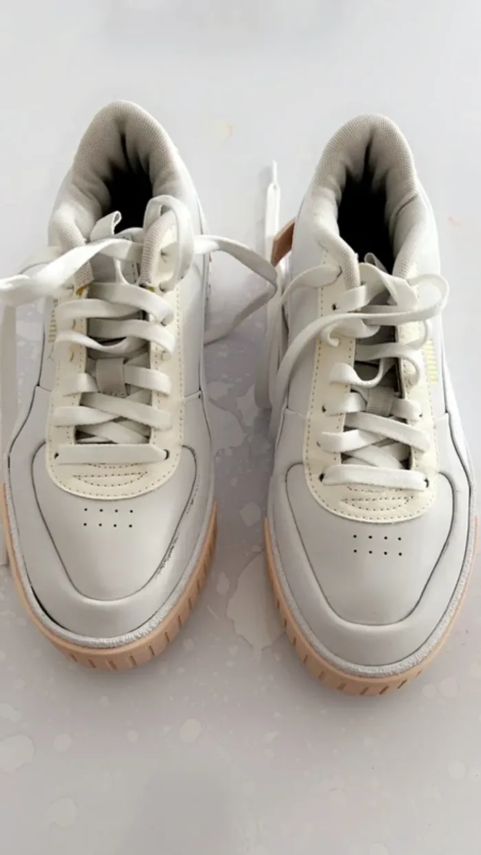 Puma authentique compensée taille 38 avec 2 défaut