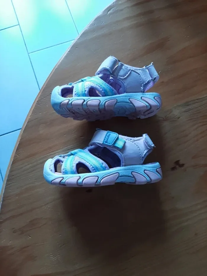 Chaussures été sandales fille pointure 22 quasi neuve - photo numéro 8
