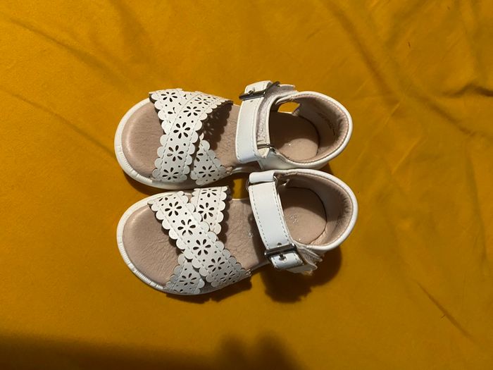 Sandalette blanche Creeks taille 21 - photo numéro 2