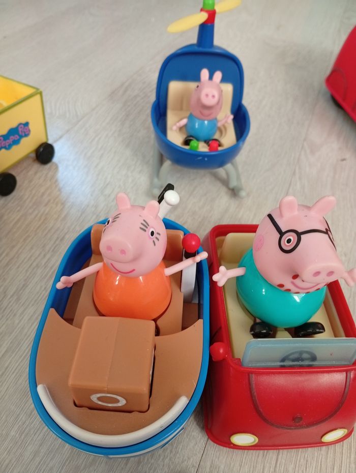 Lot véhicule Peppa pig - photo numéro 2