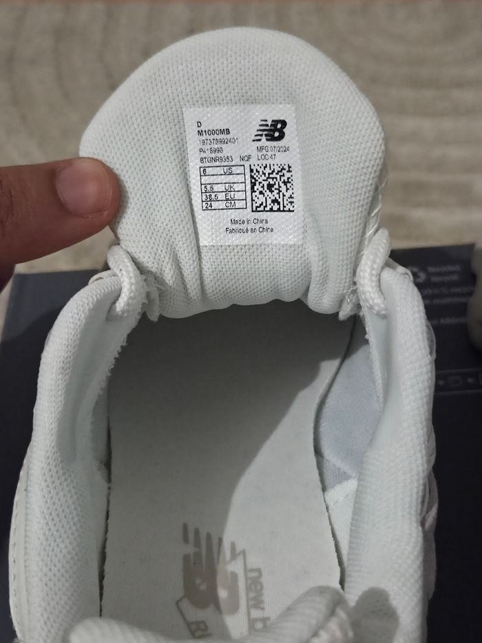 Baskets New Balance 1000 - Blanc/Gris clair - Neuves - taille 38.5 - photo numéro 8