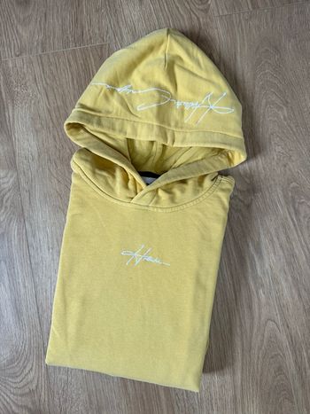 Sweat à capuche Hollister jaune avec logo brodé