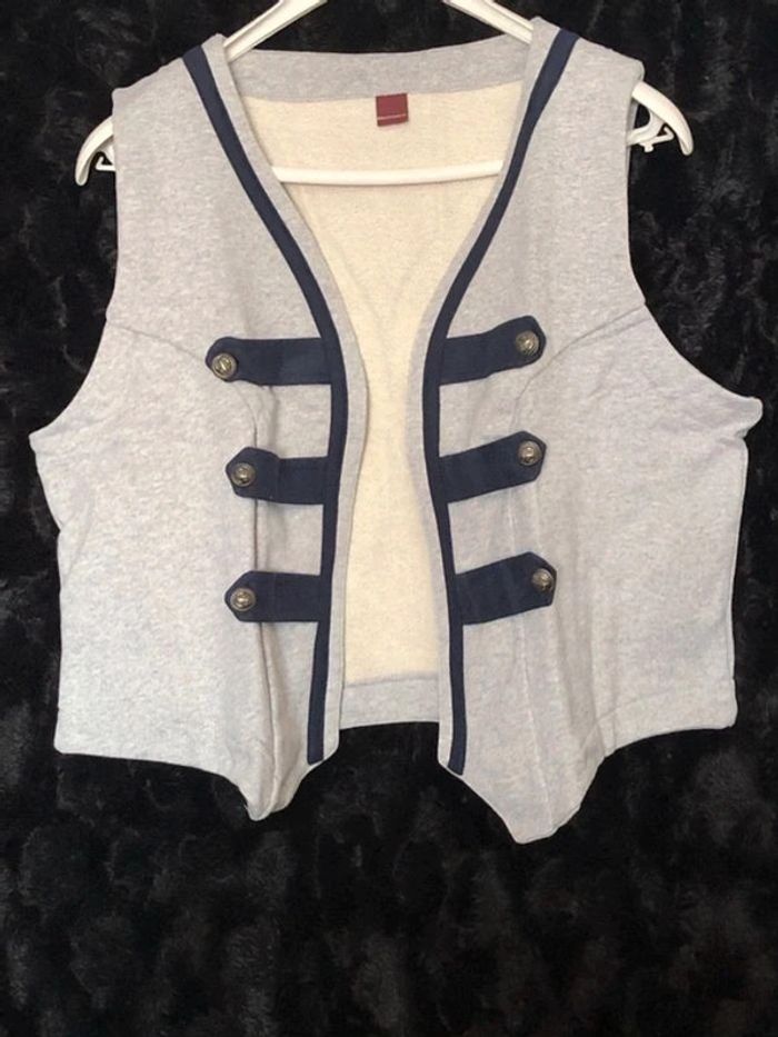 Ensemble Tee-shirt + gilet molletonné T50