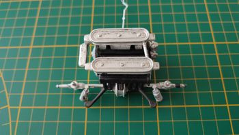 Partie moteur n°3 pièce détachée miniature Tonka Polistil Lamborghini Miura 1/18 1/18e 1/18ème #D25