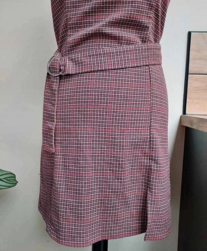 Jolie robe à bretelles Pull & Bear
Motif tweed - photo numéro 3