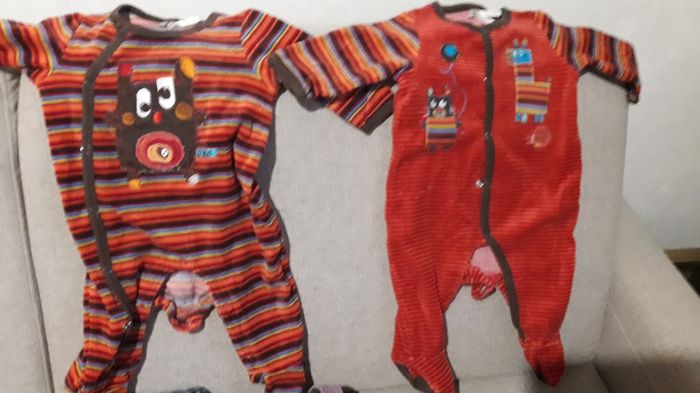 Lot vêtements bebe 6mois - photo numéro 4