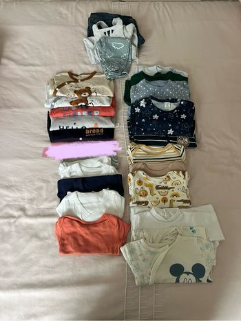 Gros lot de 22 vêtements bébé 1-3mois