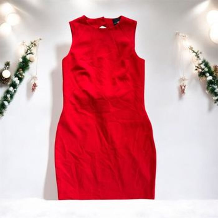 Robe courte moulante dos nu - photo numéro 2