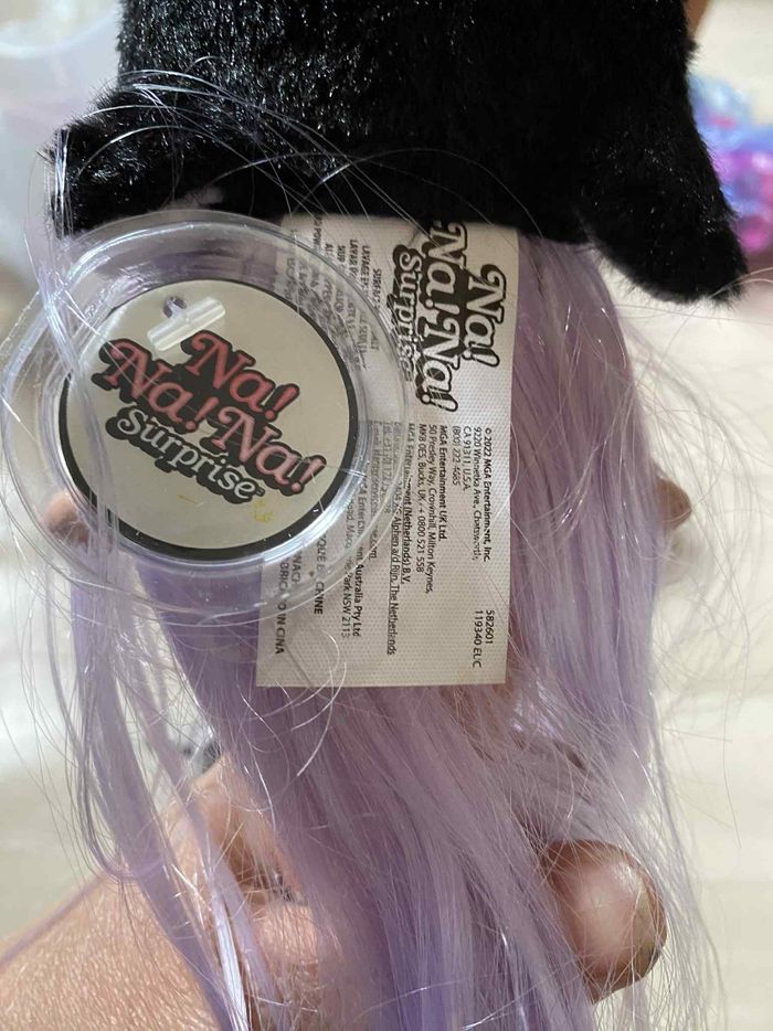 2 poupées  Naf Naf surprise - photo numéro 5