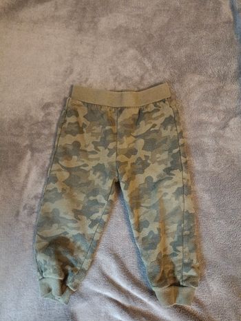 Pantalon - motif militaire