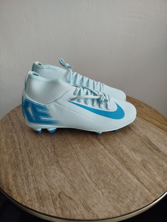 Crampons Nike T 37,5 - photo numéro 6