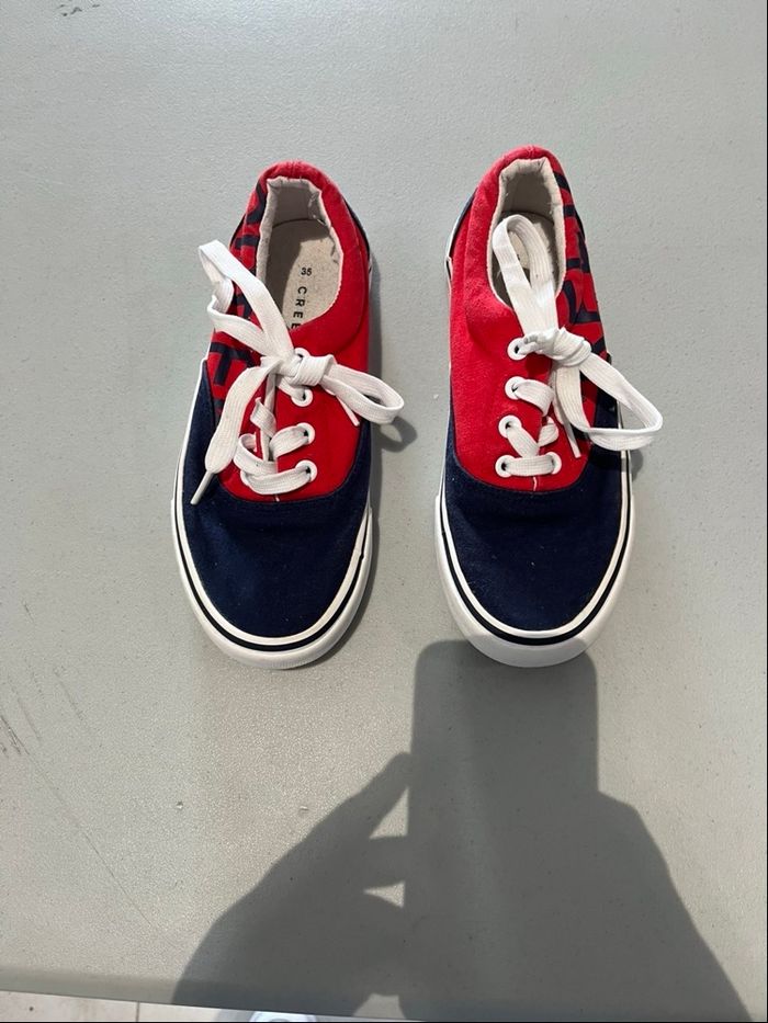 Paire de chaussures enfant 35
