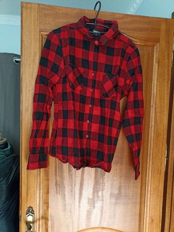 Chemise à carreaux noir et rouge femme