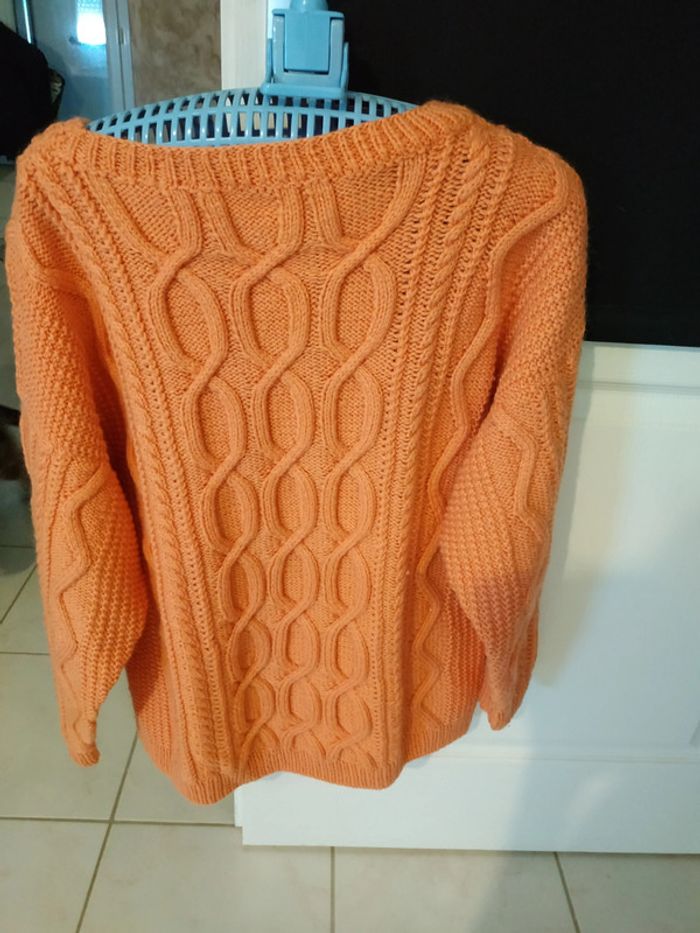 Pull corail orange fait main en laine Bergère de France  à torsades 38/40