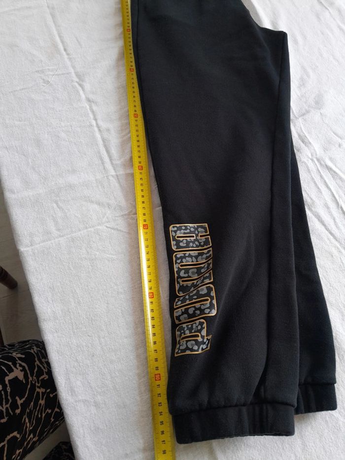 Beau pantalon de jogging imprimé doré et Puma - photo numéro 12