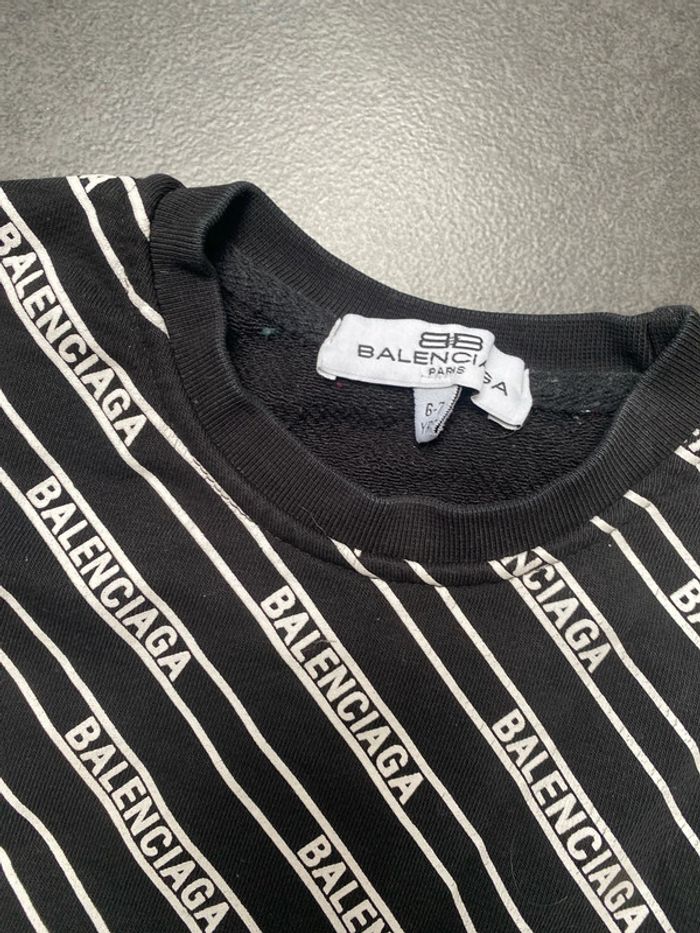 Pull noir et blanc - photo numéro 3