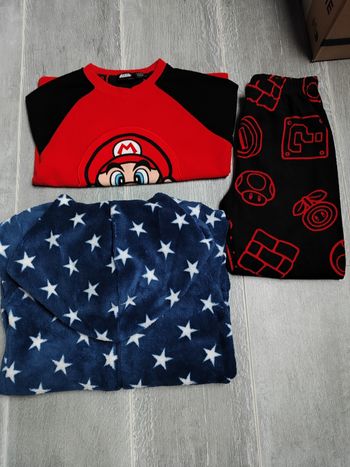 Lot de 2 pyjamas en 6/7 ans