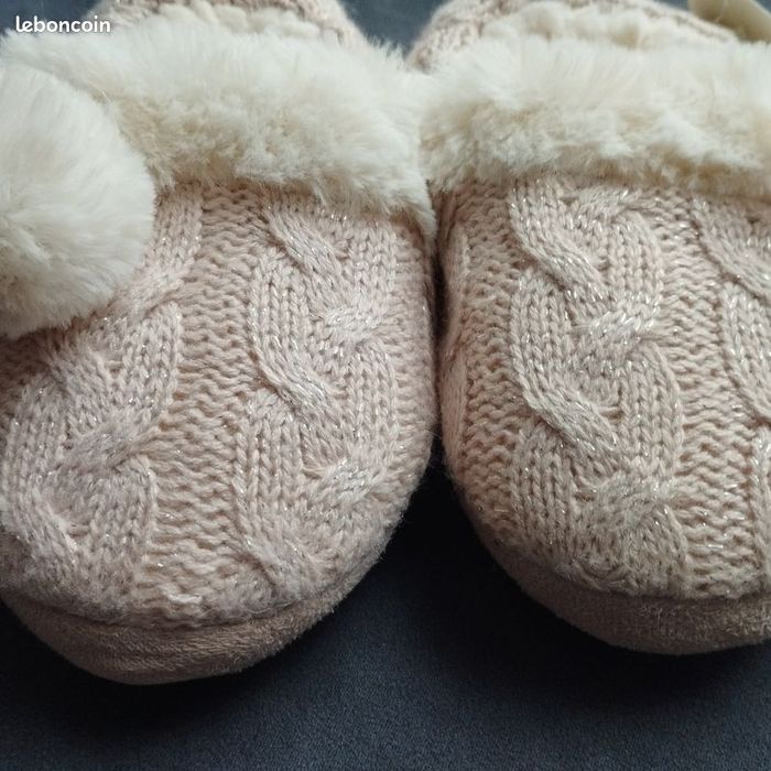 Chaussons fourrés Neuf enfants 29 - photo numéro 2