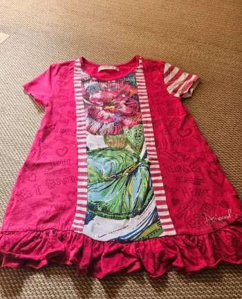 Magnifique robe fushia taille 9 ans désigual