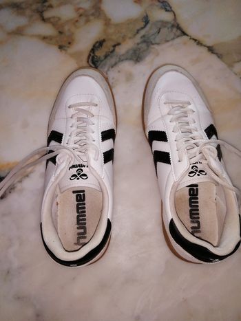 Baskets Hummel