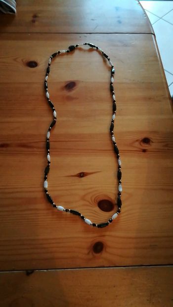 Collier aimenté