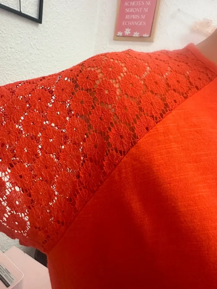 T-shirt orange manches dentelle Gemo taille 44 - photo numéro 3