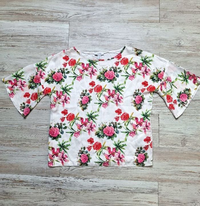 Tee shirt fleuri