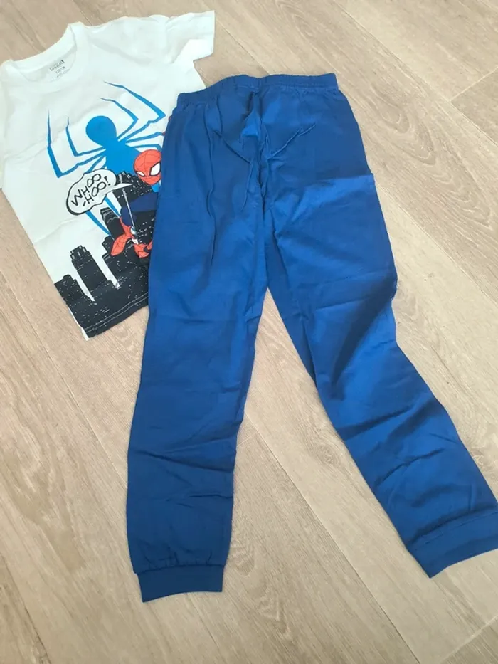 Pyjama spiderman taille 7-8 ans - photo numéro 3