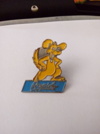 Faby27800 Pin's rapido