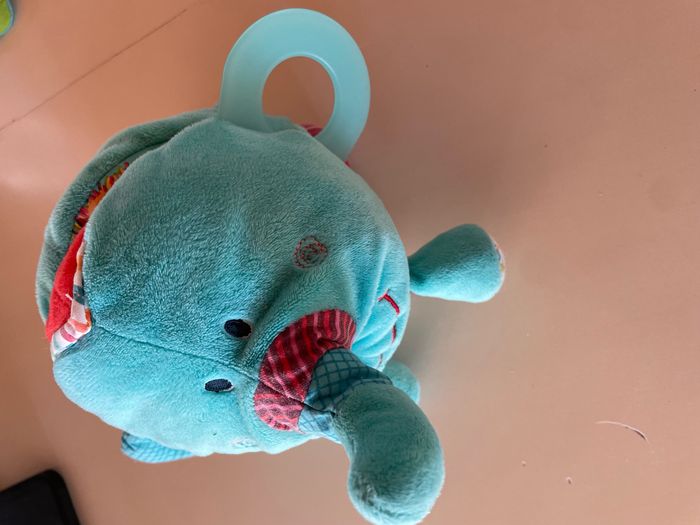 Livre éléphant sensoriel