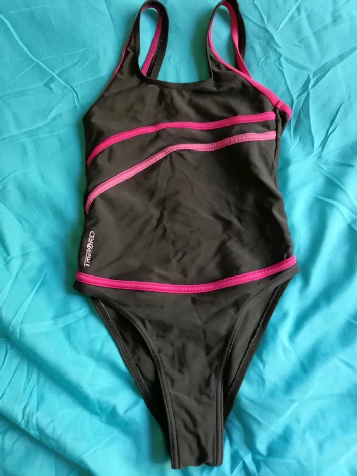 Maillot de bain une pièce fille