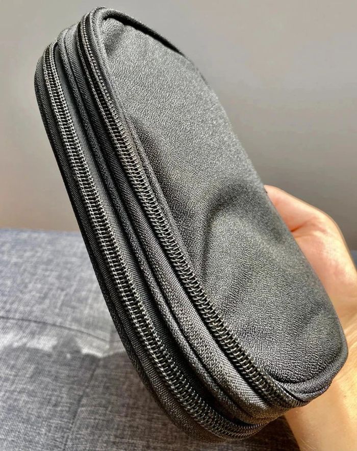 Sac Organisateur pour câbles 10 Emplacements Voyage Noir NЕUF - photo numéro 4