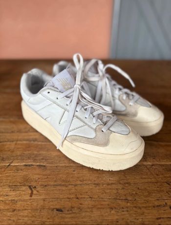 New Balance CT302 blanches - modèle unisexe