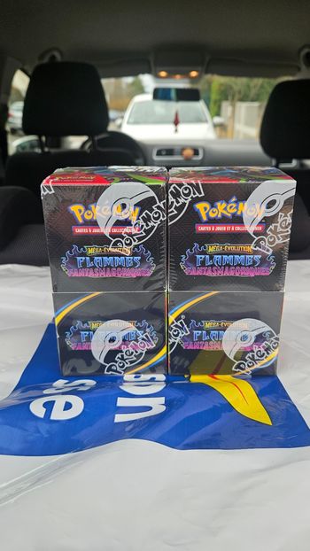 Demi Display Pokémon Flammes Fantasmagoriques