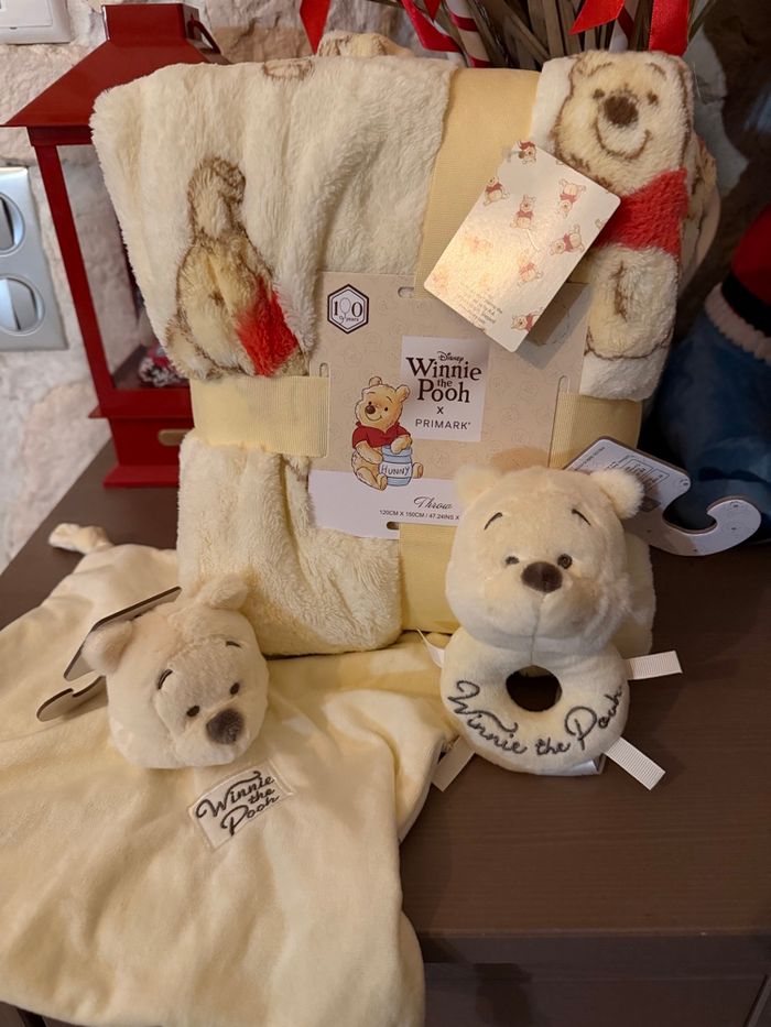 Ensemble plaid -Doudou-Hochet Winnie l’ourson neuf Disney