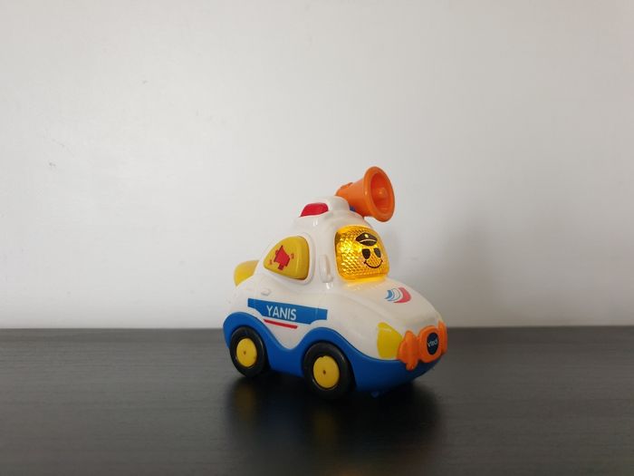 Tut tut bolide "Yanis, capitaine de police" VTech - photo numéro 2