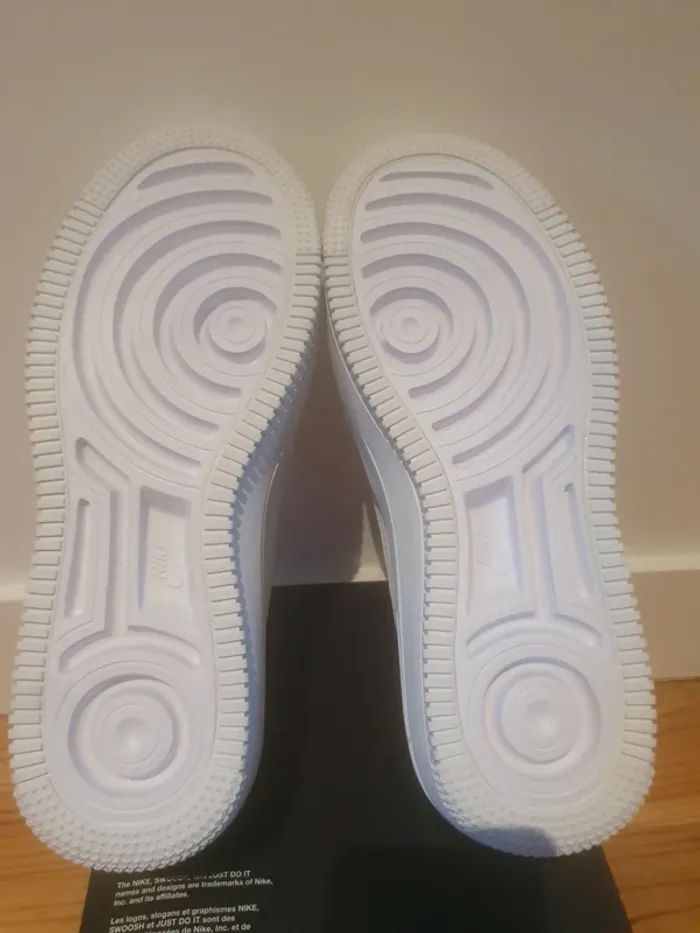 Nike Air Force 1 plateforme "full white" (37.5) - photo numéro 10