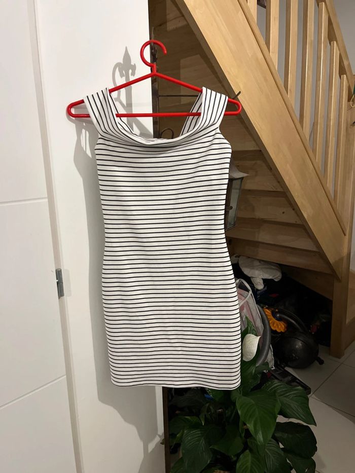 Robe courte à rayures